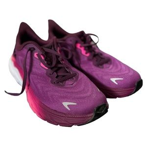 Hoka Women’s Arahi 6